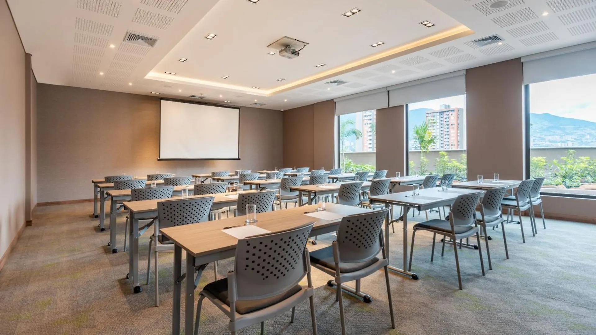 ***  Fairfield By Marriott Medellin Sabaneta Hotel Itagui Colombia